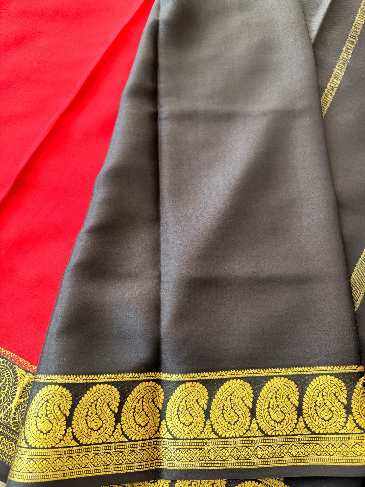 Red & Black - TN264