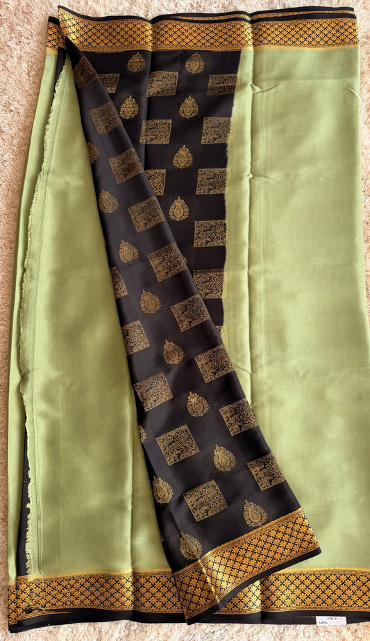 Pista Green & Black Partly Pallu - TN282