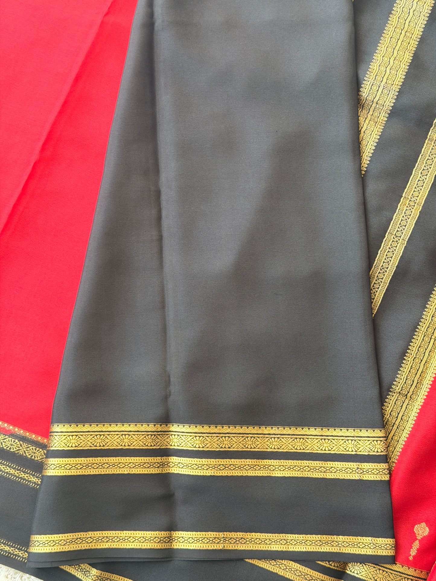 Red & Black - TN188