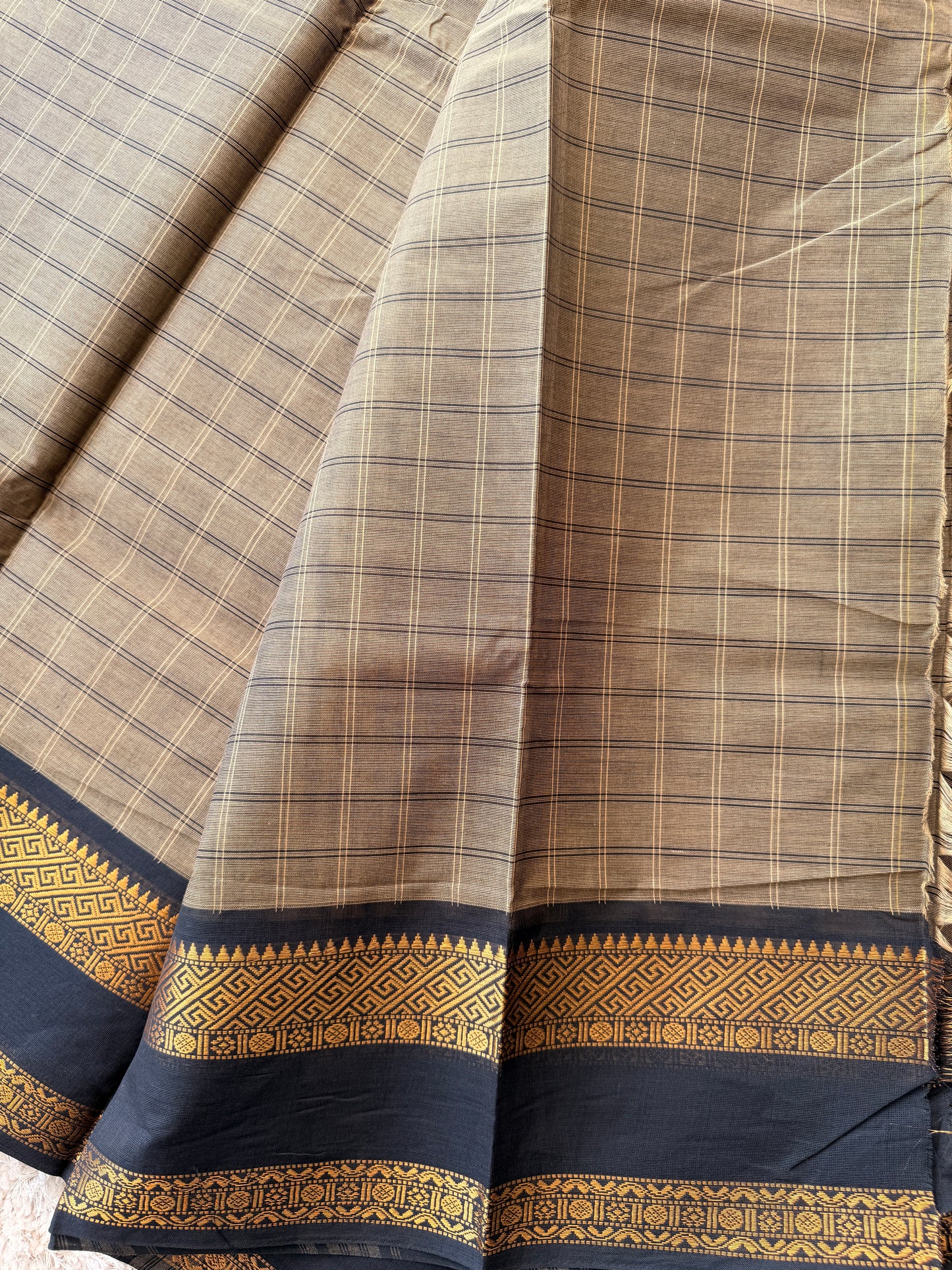 Grey & Black checks - TN259