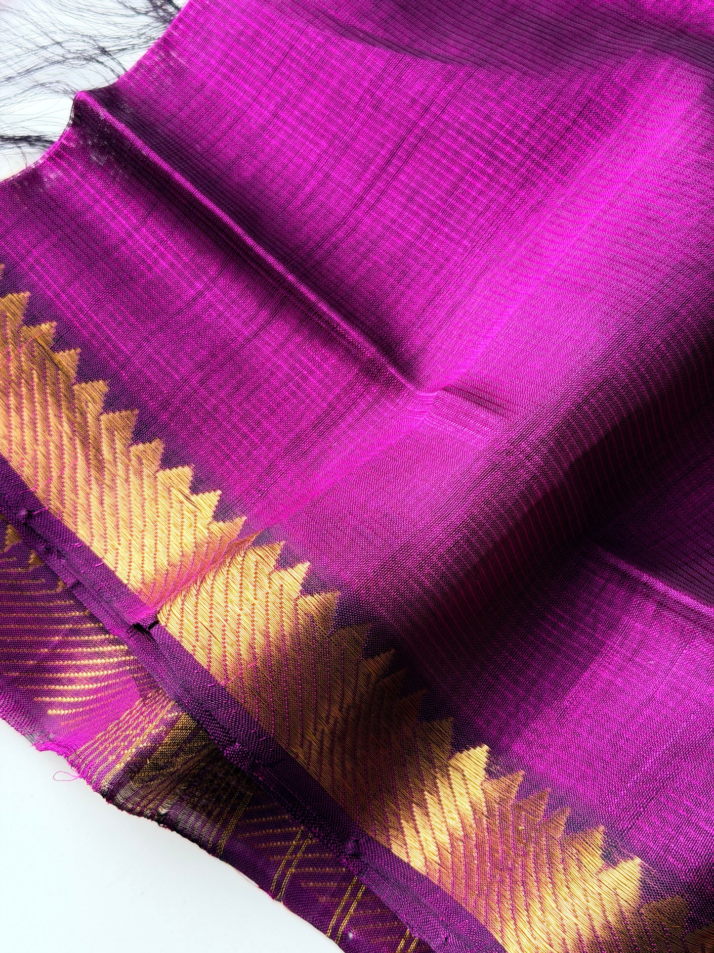 Handwoven Mangalagiri Pattu (Magenta) - TN346