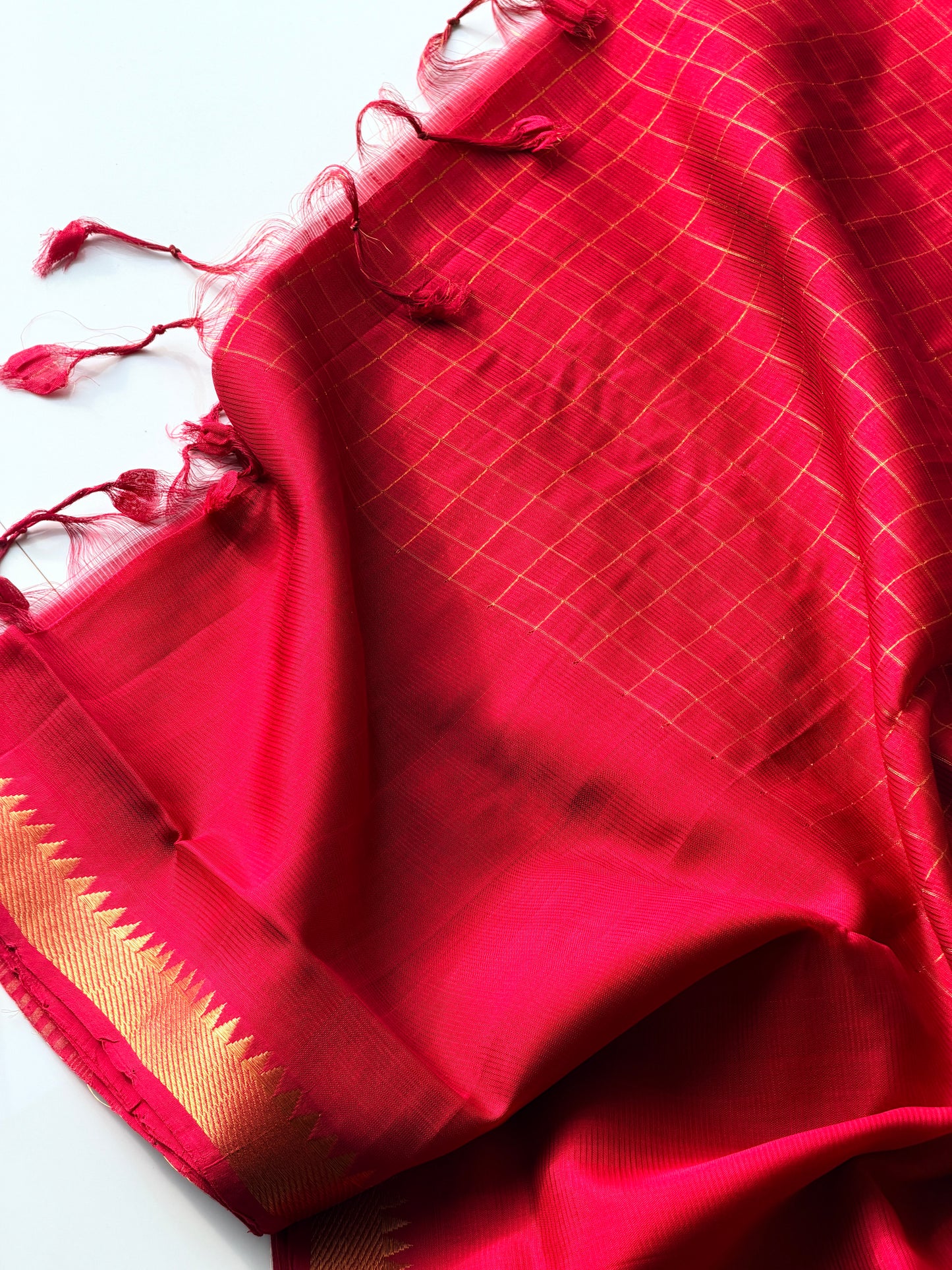 Handwoven Mangalagiri Pattu (Red) - TN352