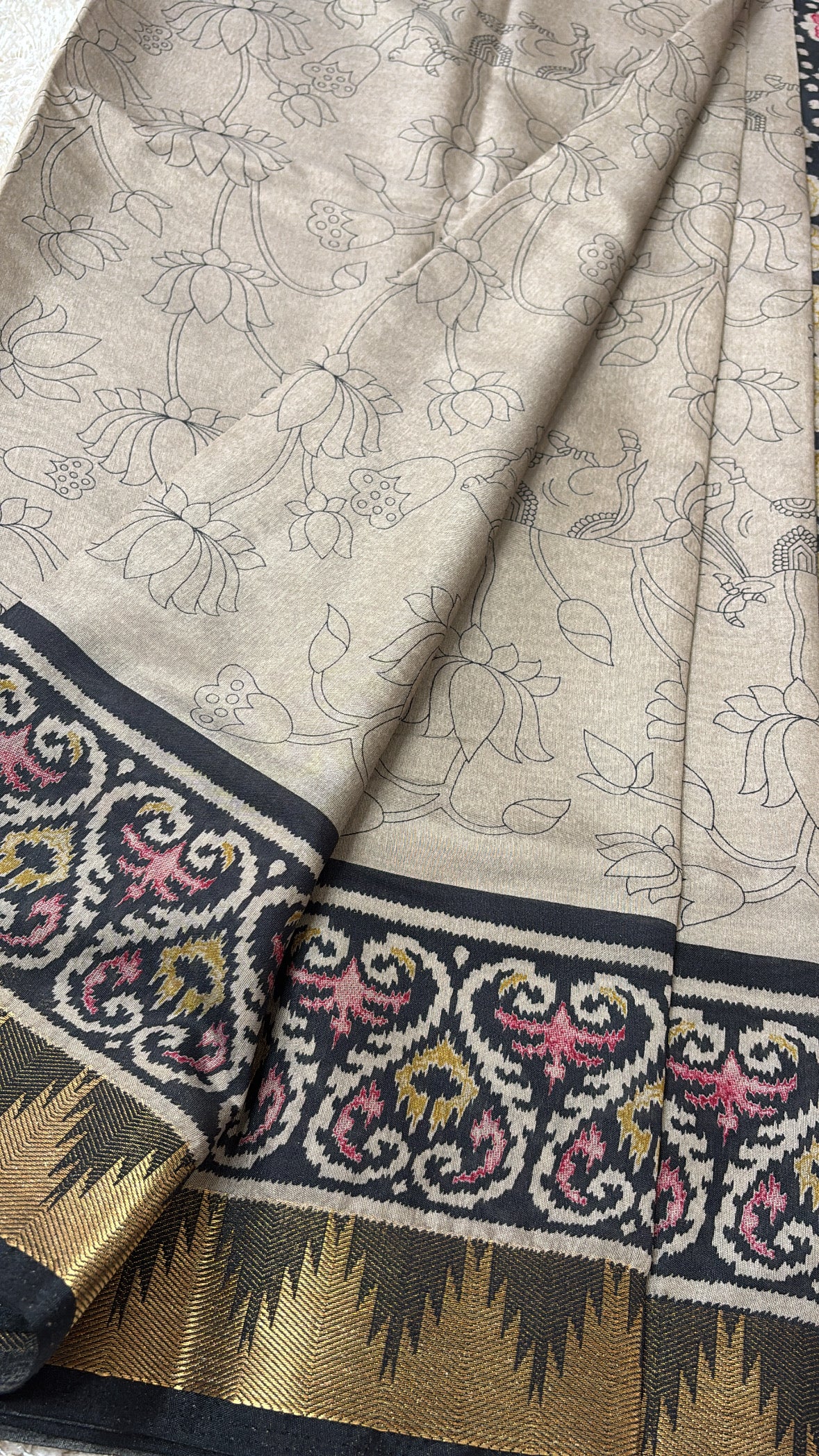 Pichwai Print Saree : Grey - TN036