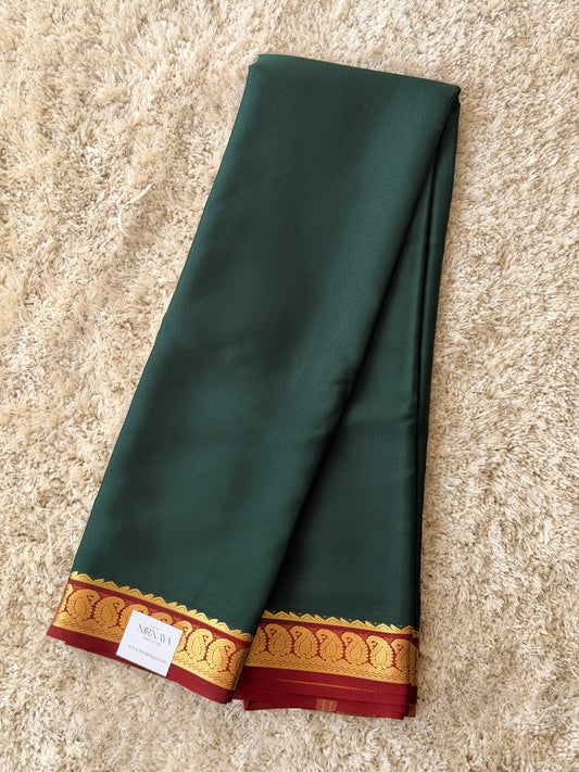 Bottle Green & Red - TN183