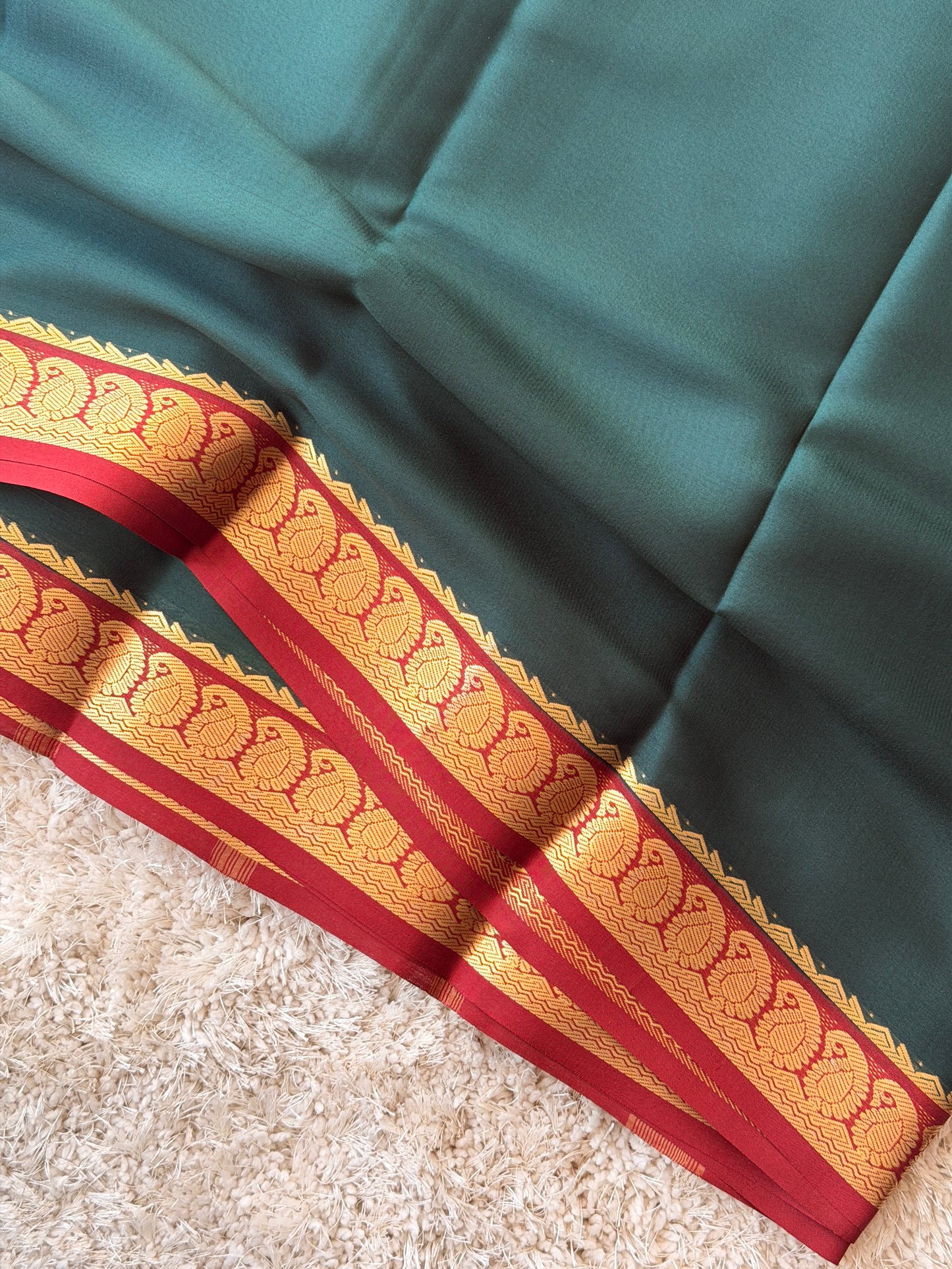 Bottle Green & Red - TN183