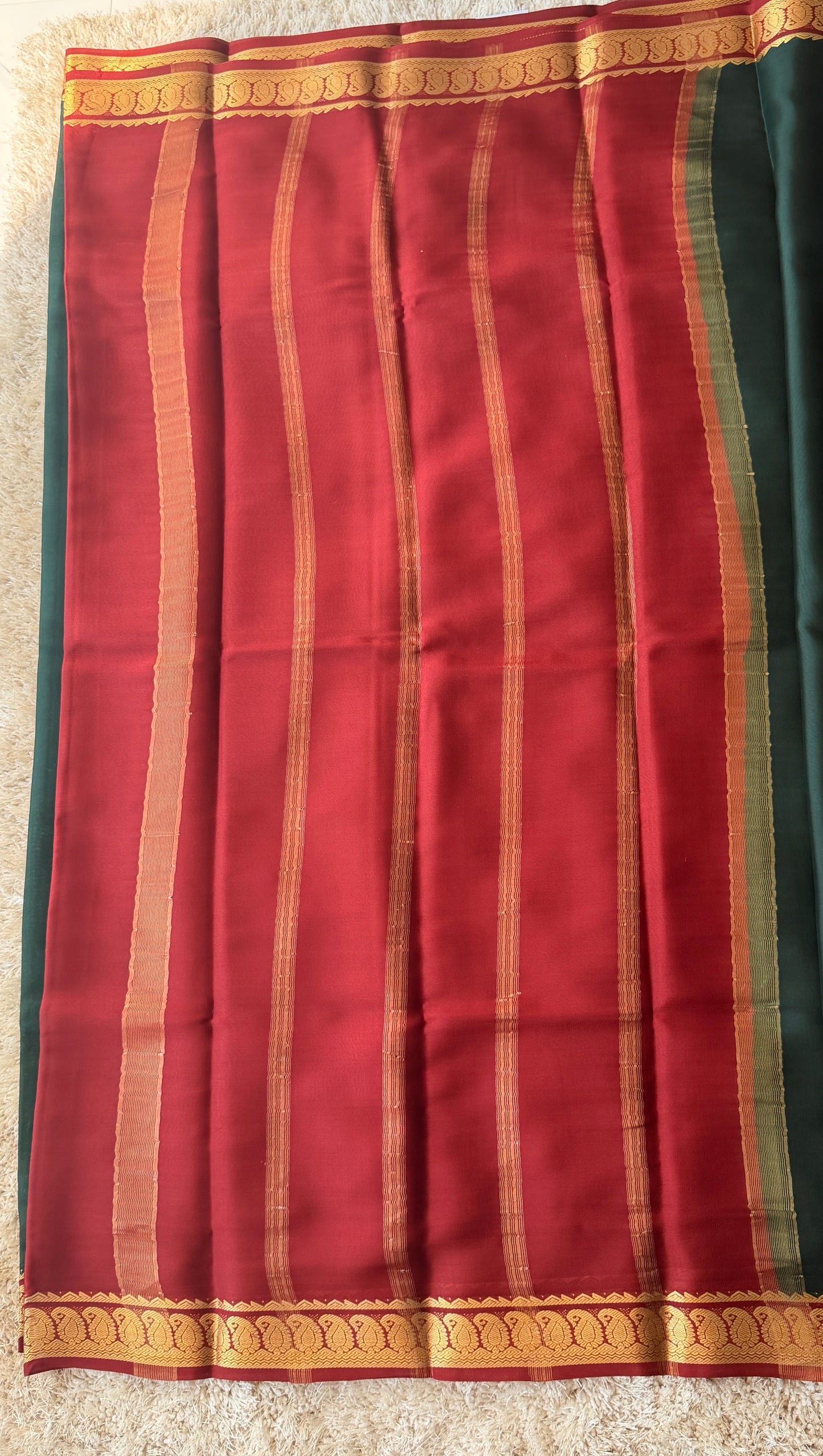 Bottle Green & Red - TN183