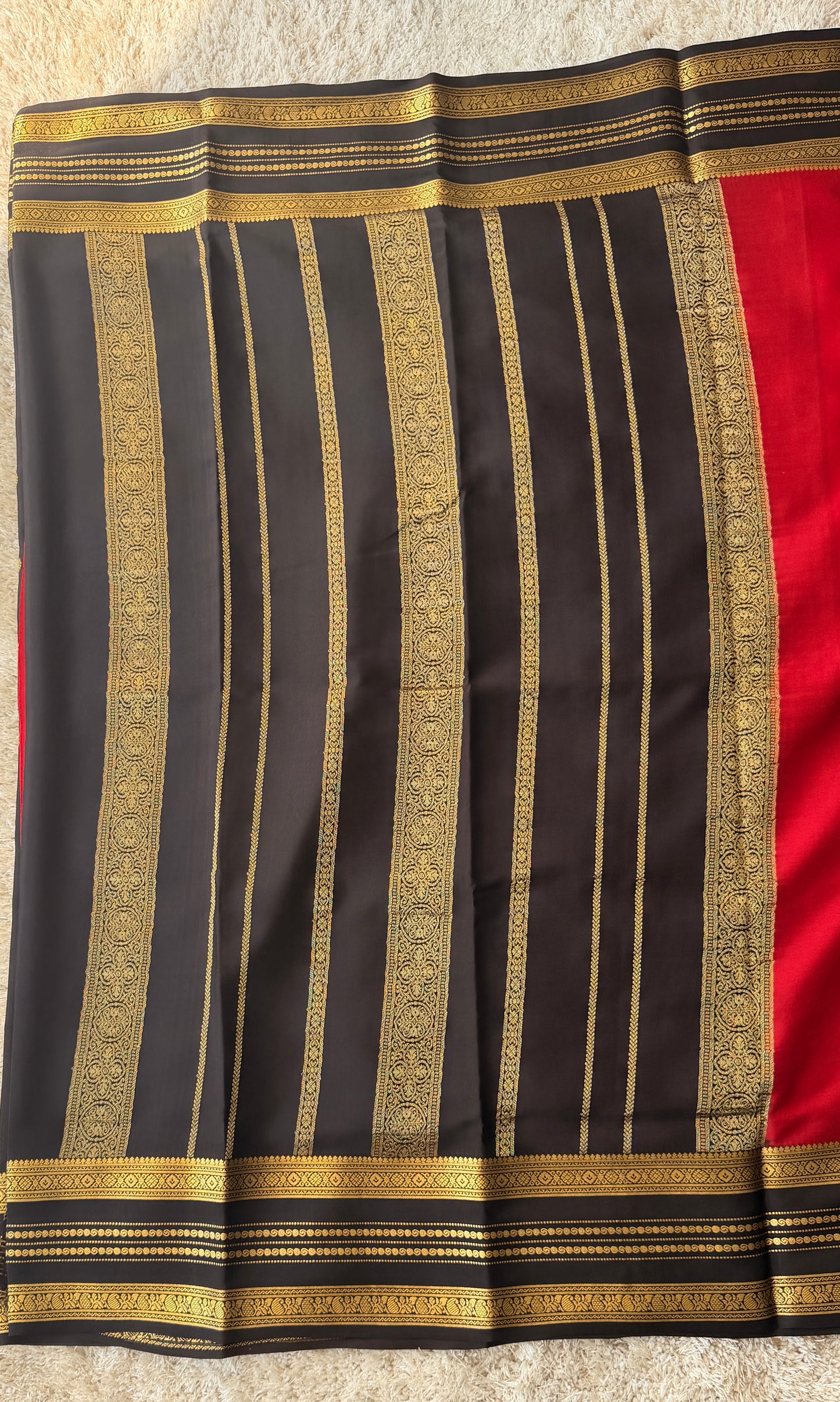 Red & Black - Partly Pallu - TN208