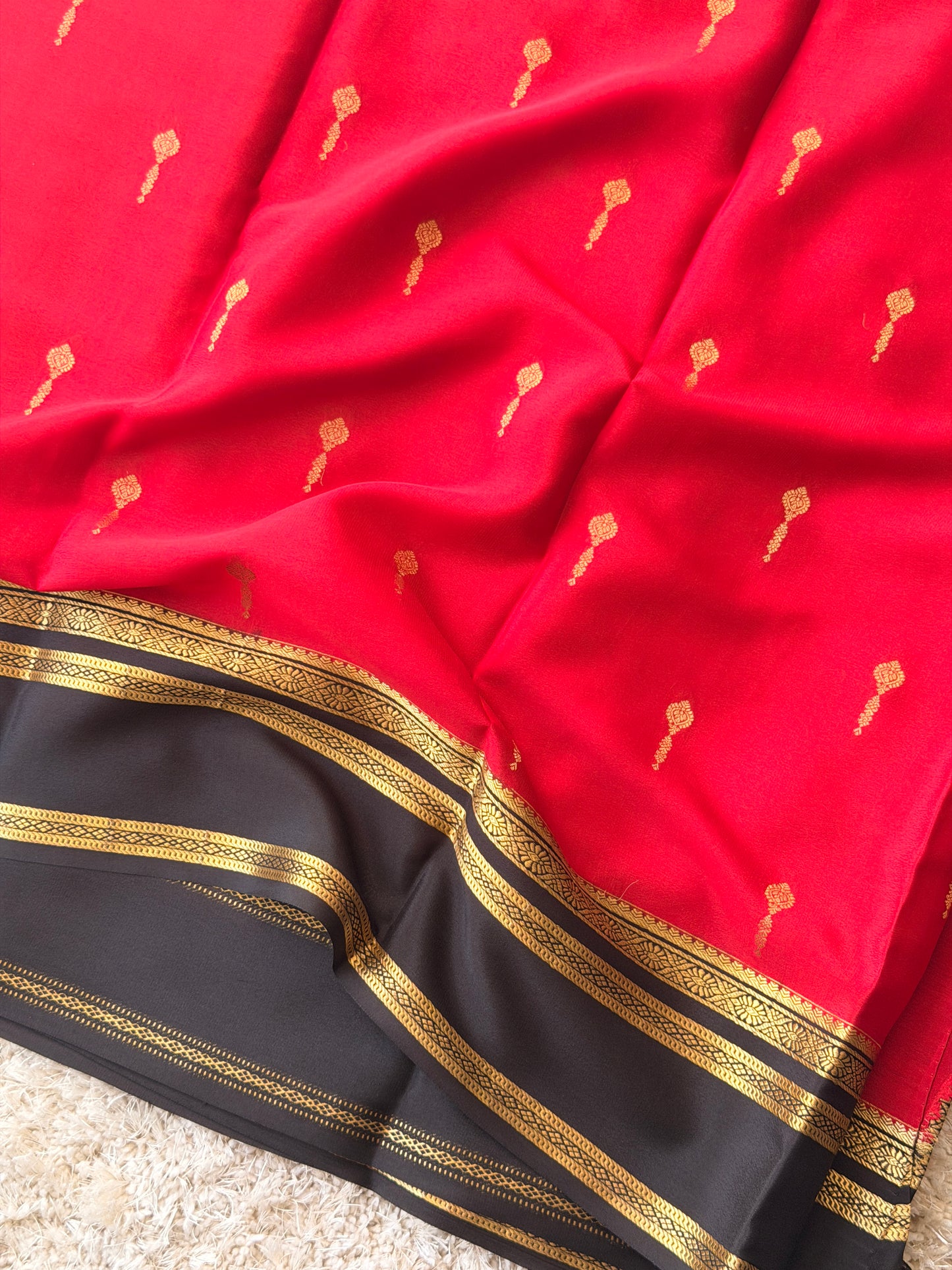 Red & Black - TN188