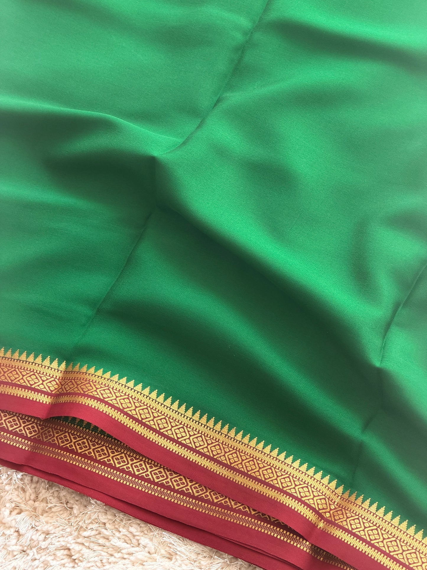 Green & Maroon - TN192