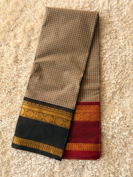 Small checks Black & Red Border - TN258