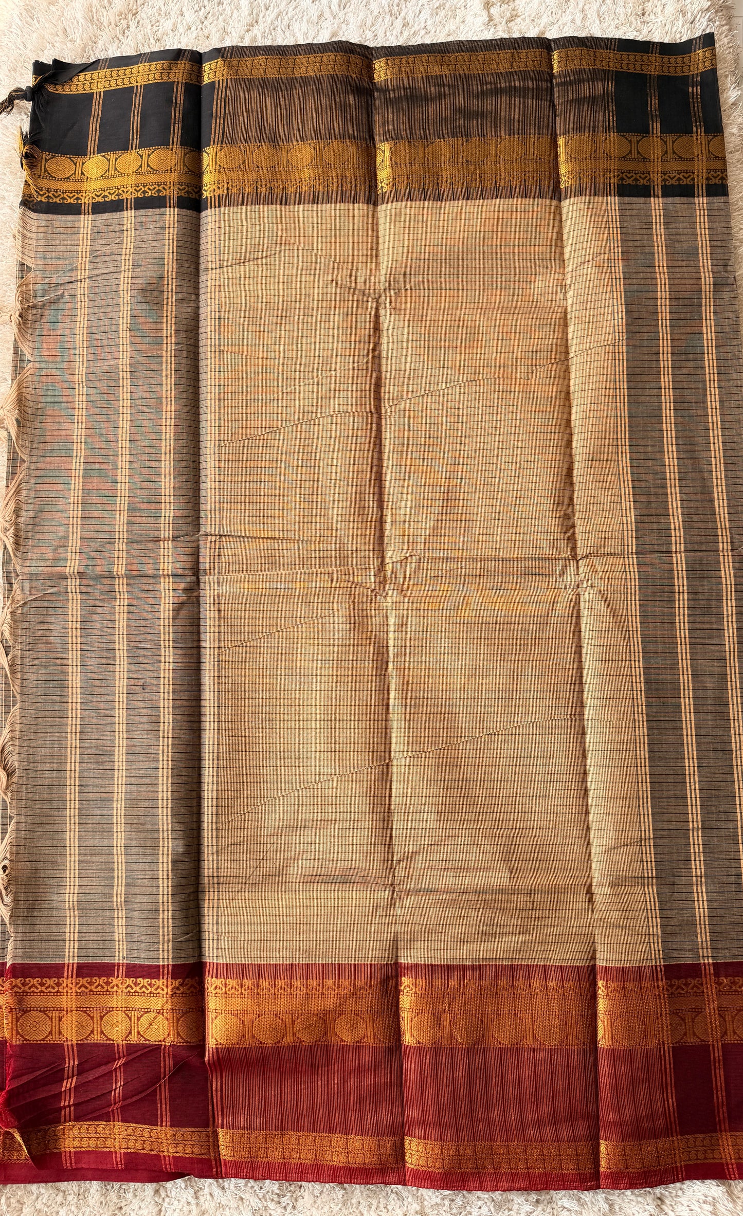 Small checks Black & Red Border - TN258