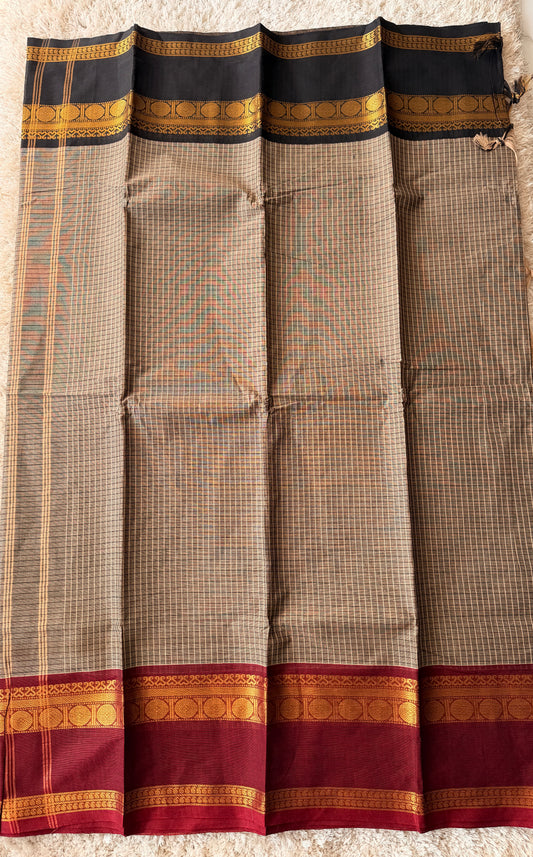 Small checks Black & Red Border - TN258