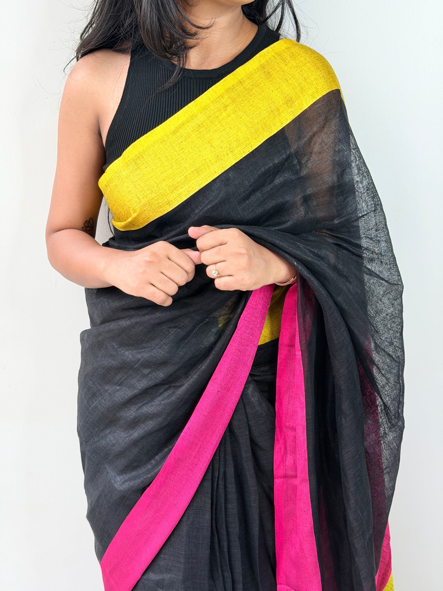 Linen Yarn Dyed Black Saree With Multi-colour Pallu - TN336