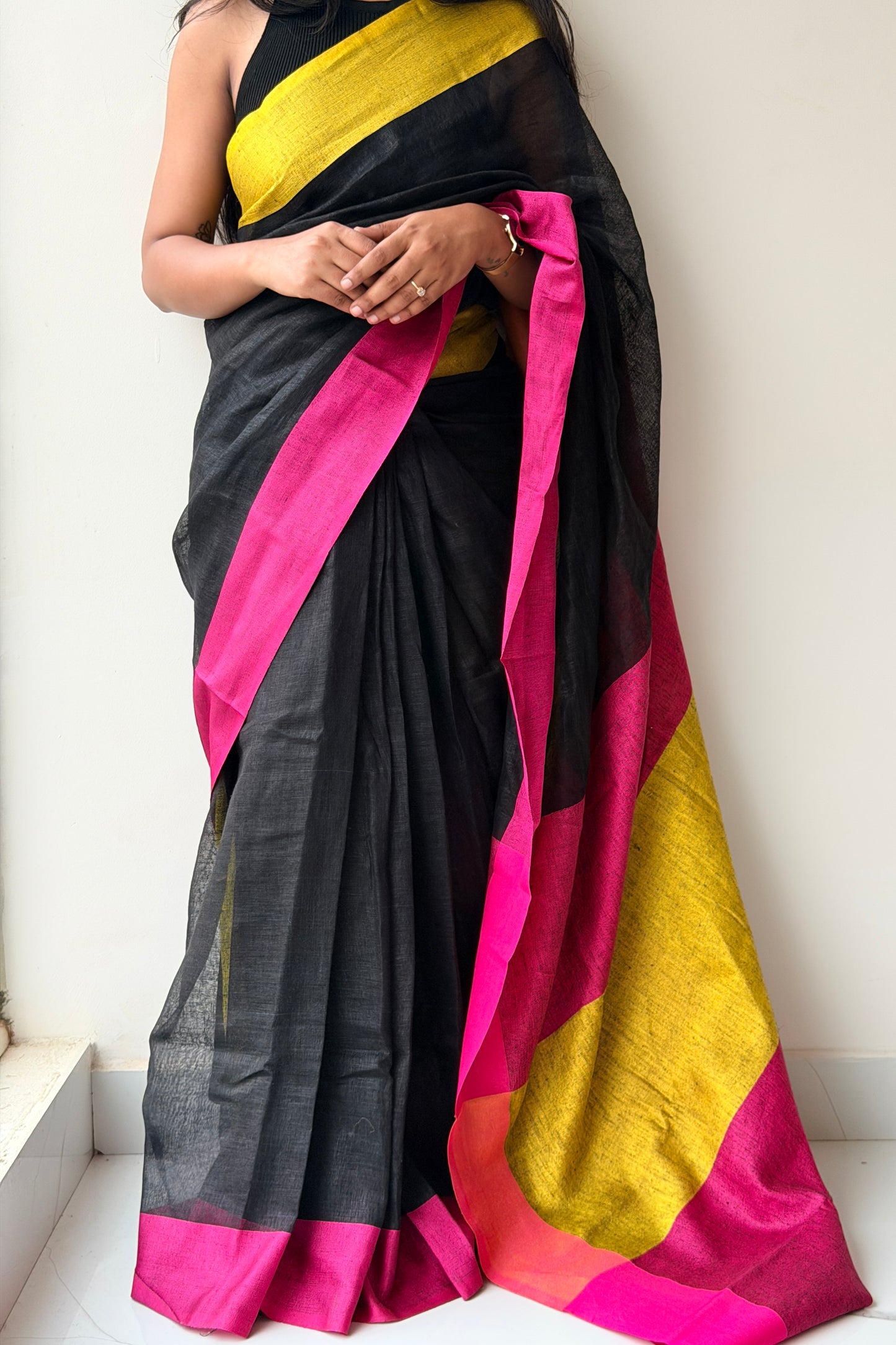 Linen Yarn Dyed Black Saree With Multi-colour Pallu - TN336