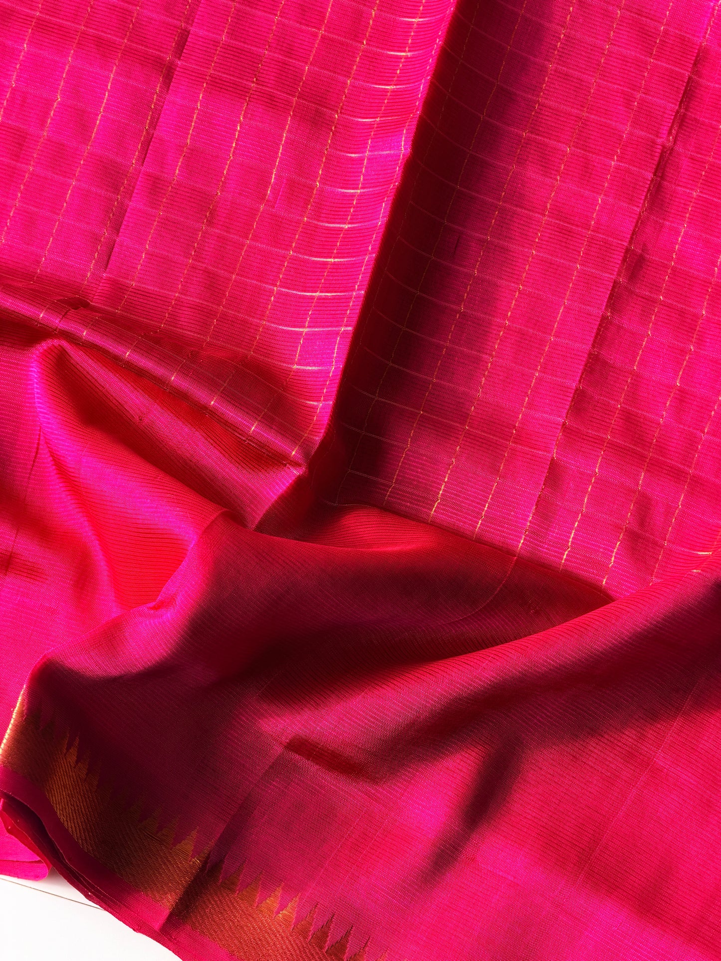 Handwoven Mangalagiri Pattu (Pink) - TN351