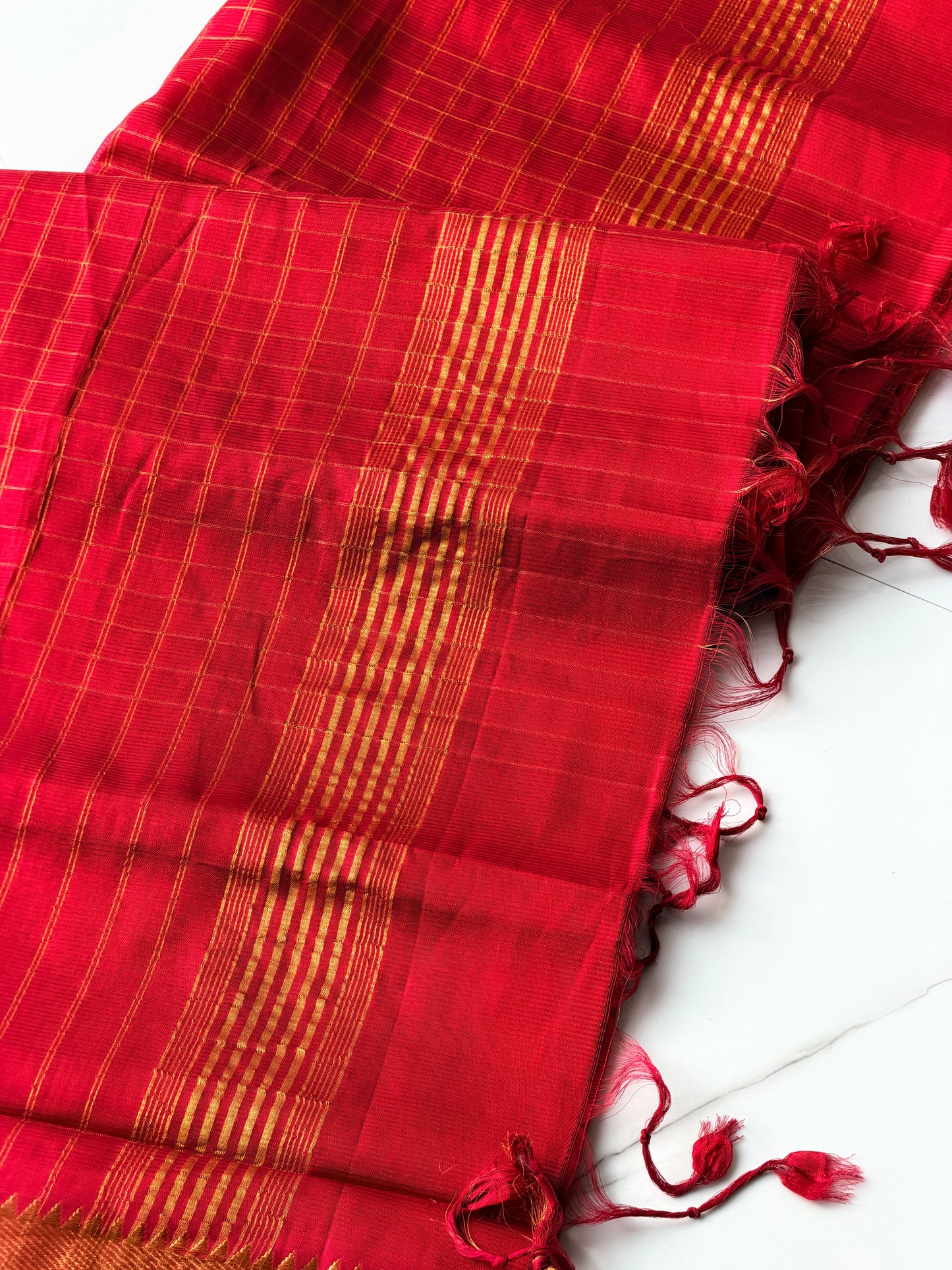 Handwoven Mangalagiri Pattu (Red) - TN352