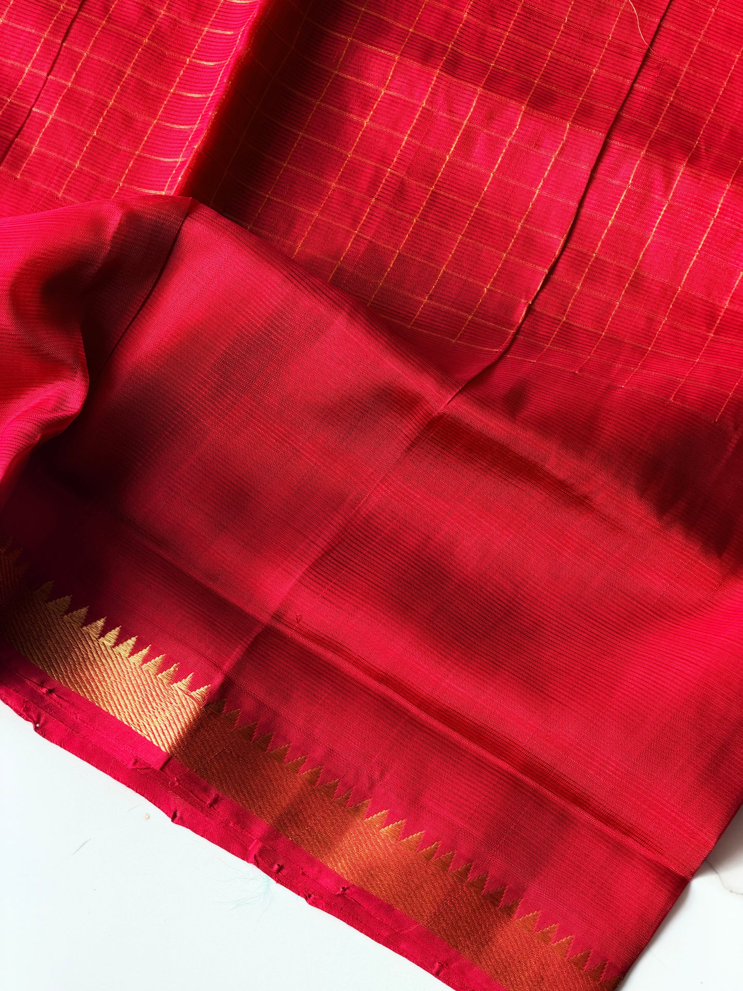 Handwoven Mangalagiri Pattu (Red) - TN352