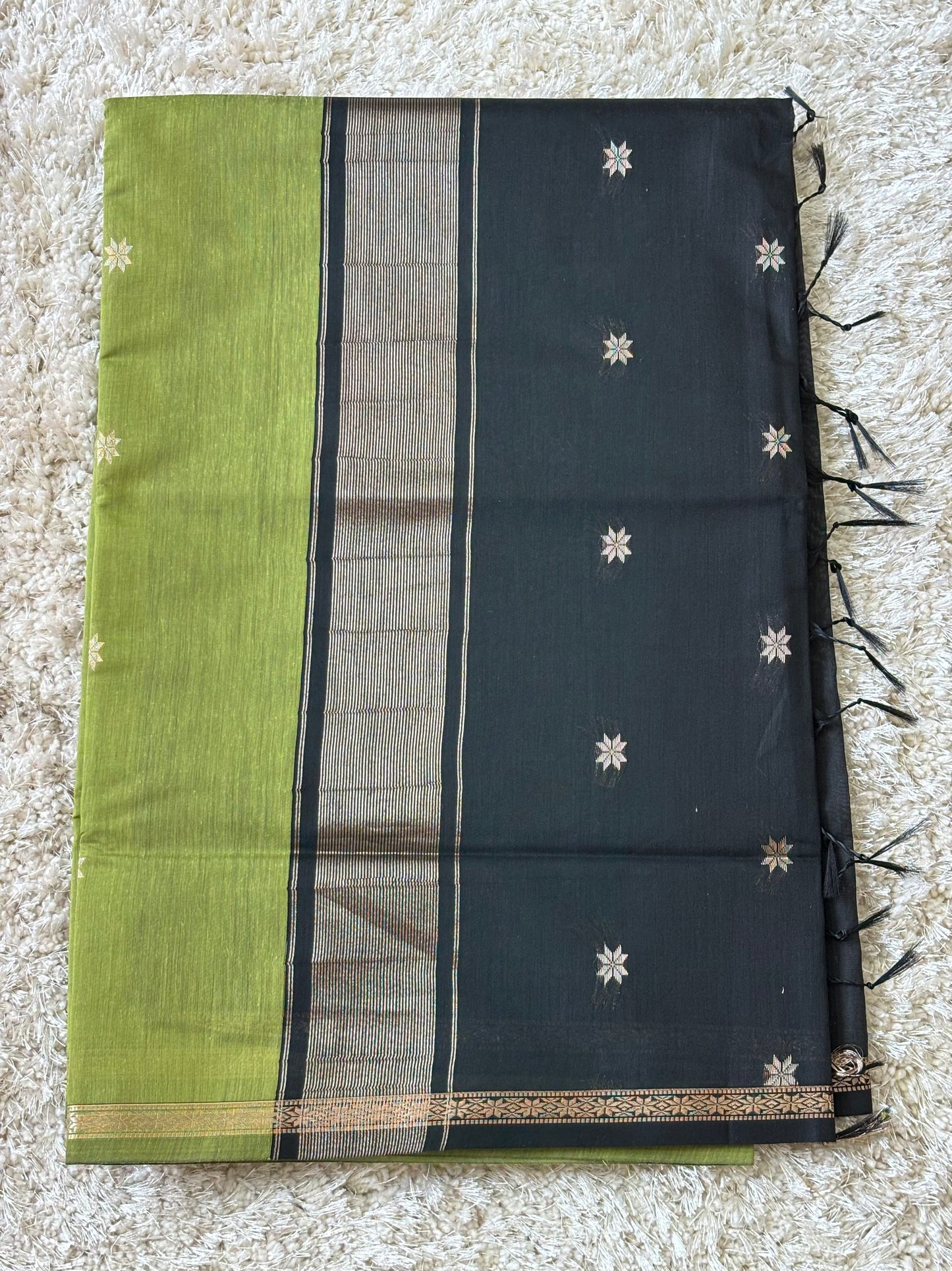 Maheshwari Cotton : Parrot Green - TN050