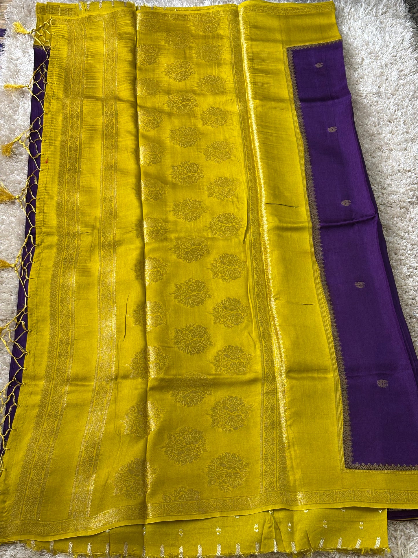 Dola Silk : Violet & Yellow - TN056