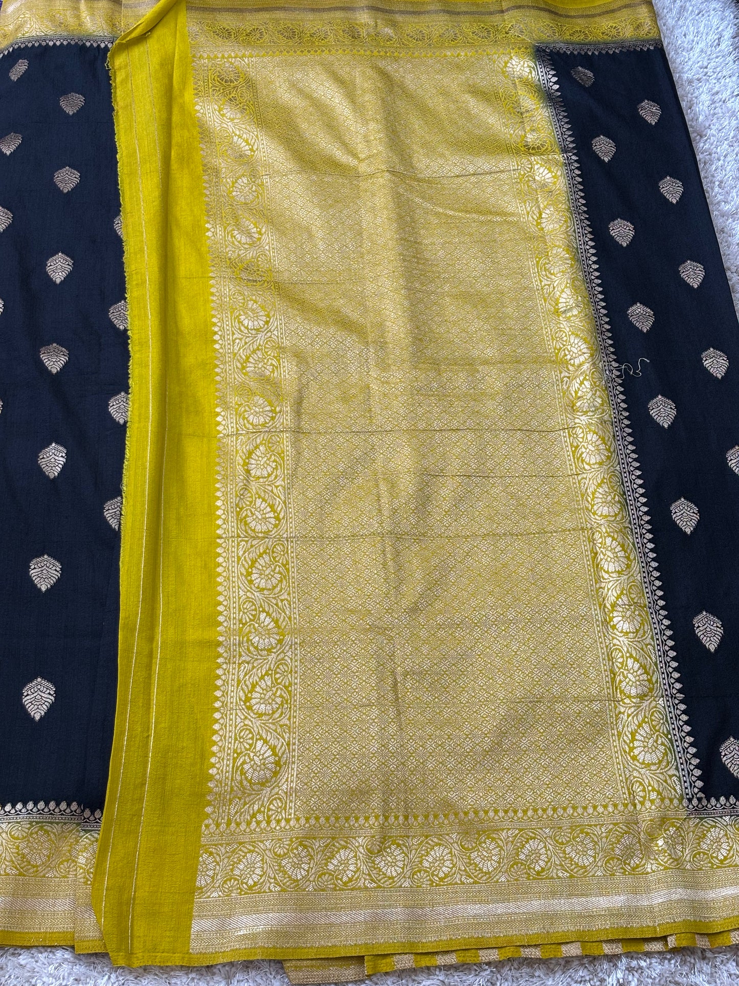 Khadi banaras saree : Black - TN052