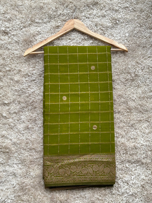 Crepe Geprgette : Parrot Green - TN141