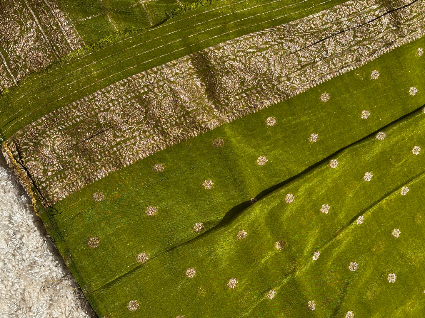 Crepe Geprgette : Parrot Green - TN141