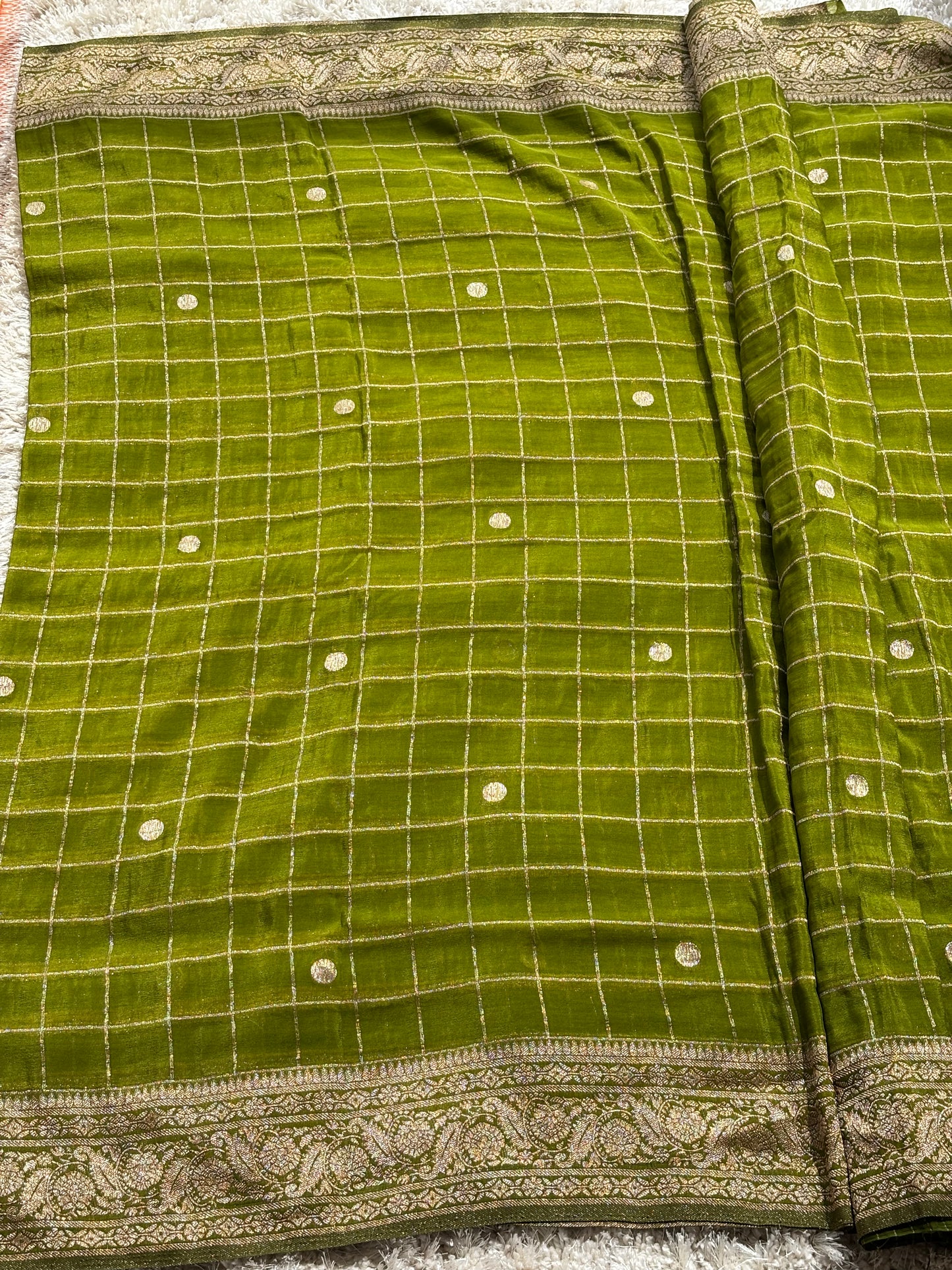 Crepe Geprgette : Parrot Green - TN141