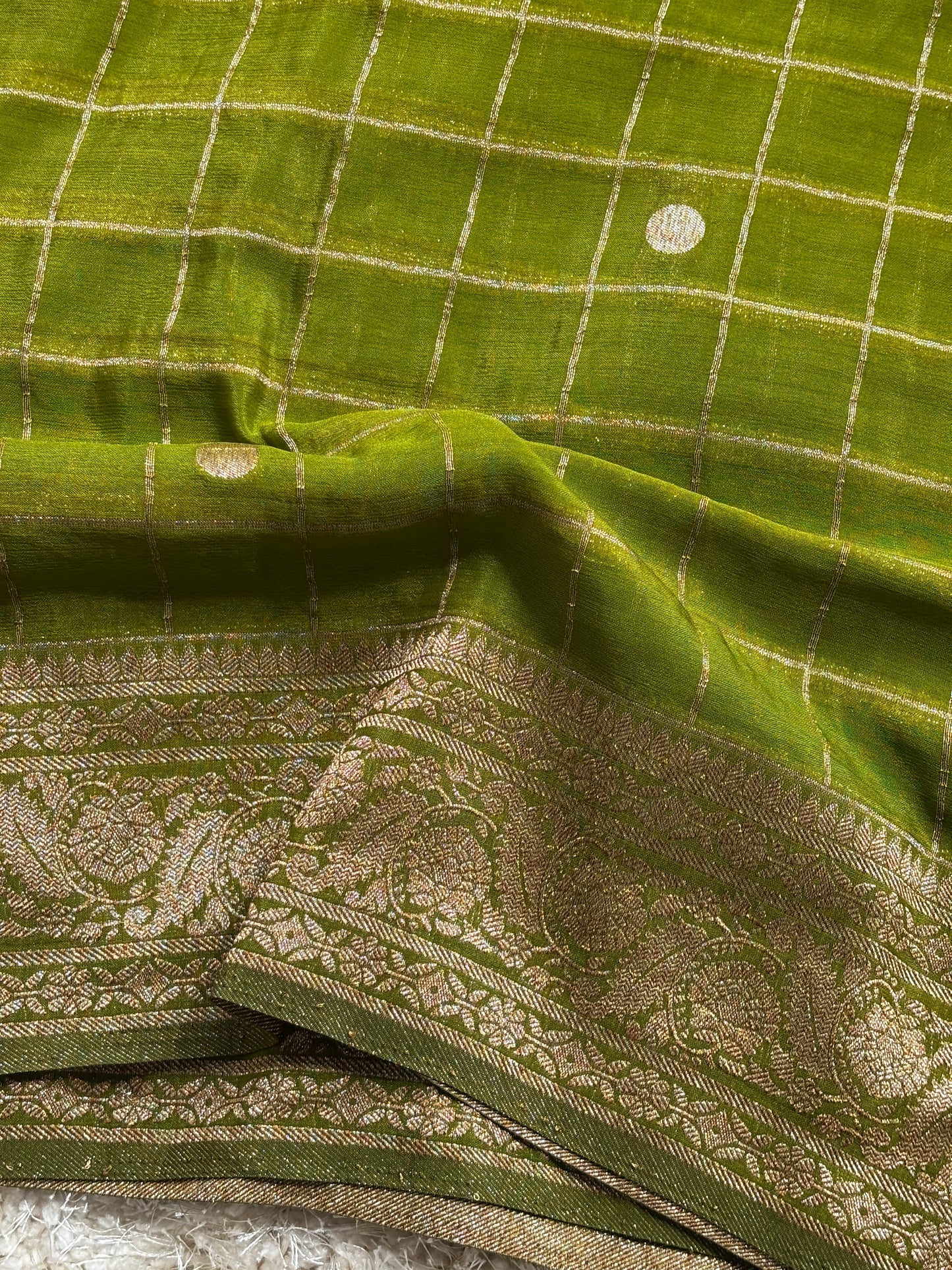 Crepe Geprgette : Parrot Green - TN141