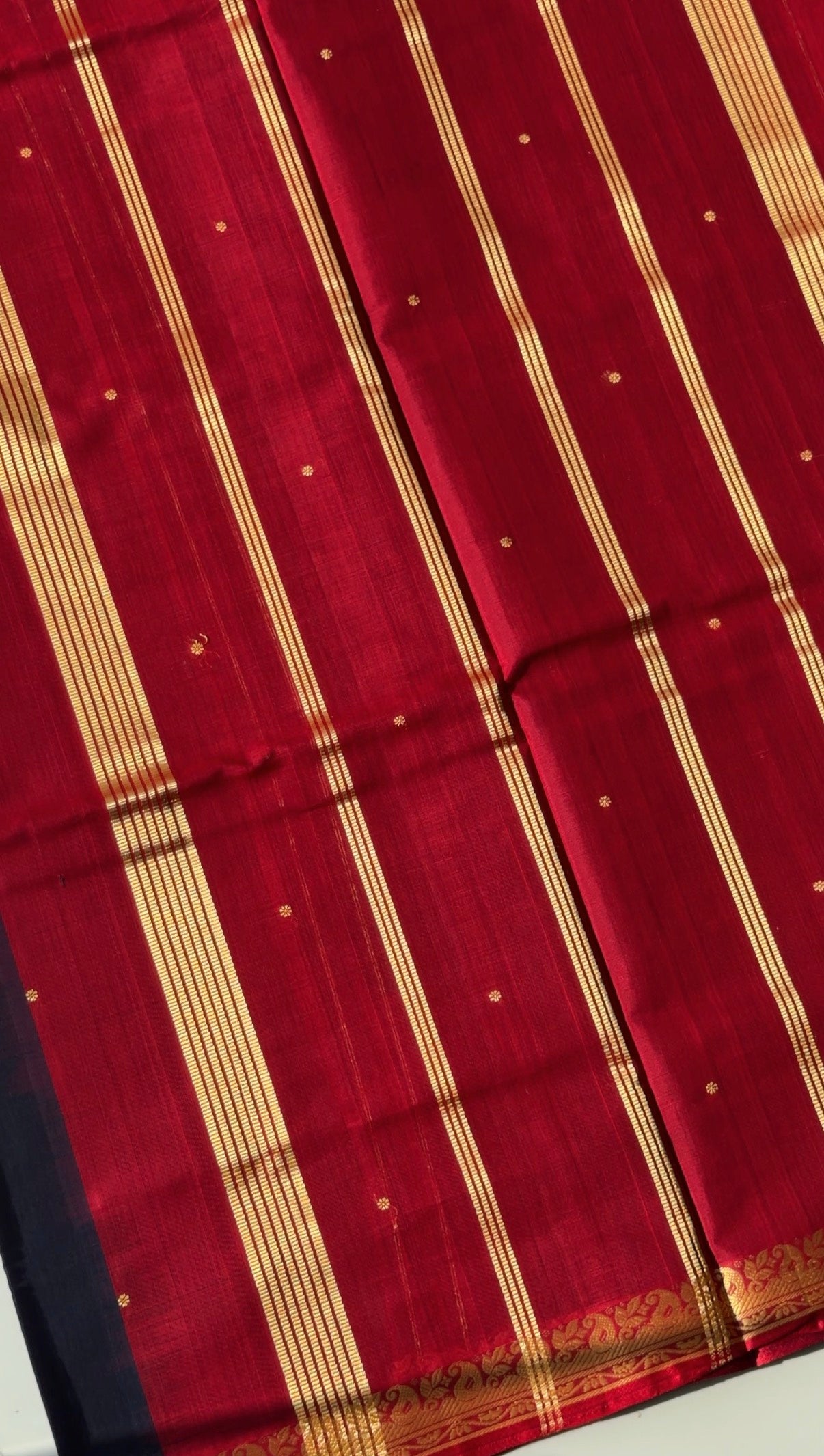 Vegan Silk Saree(Navy blue and maroon)- TN389