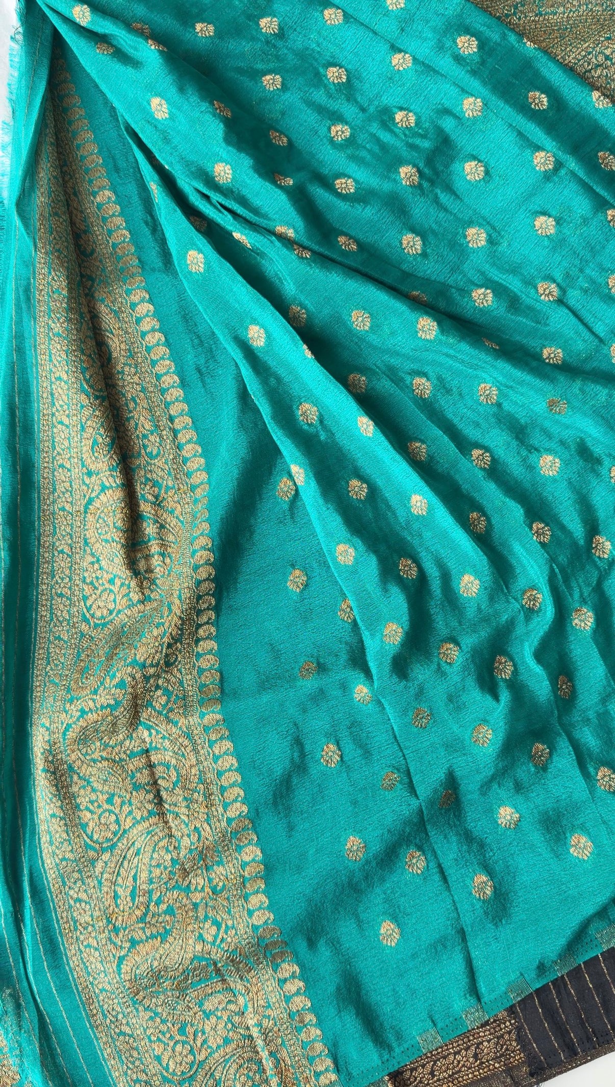Georgette (Black with Green) - TN399